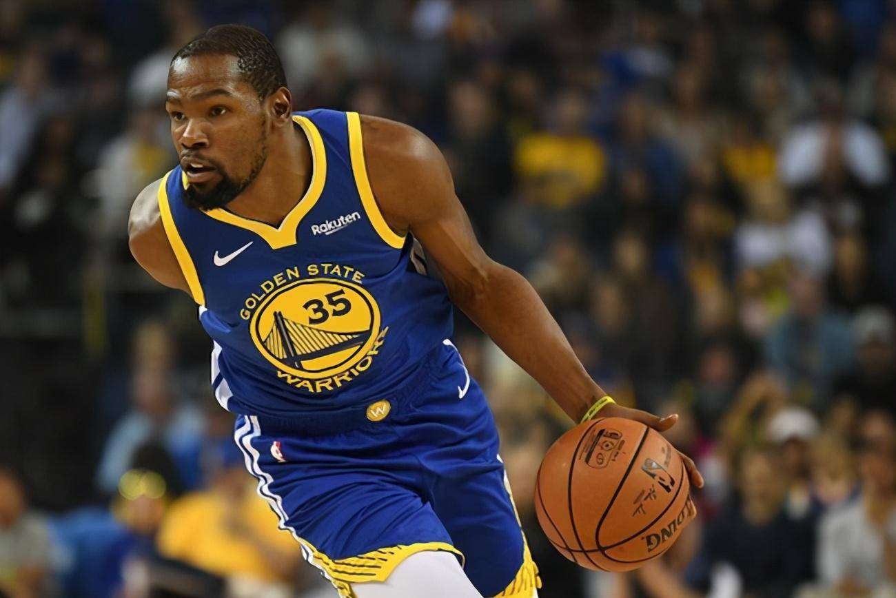 更彰显了他 更彰显了他