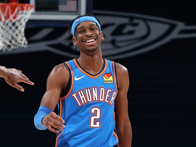 他面对三名 他面对三名