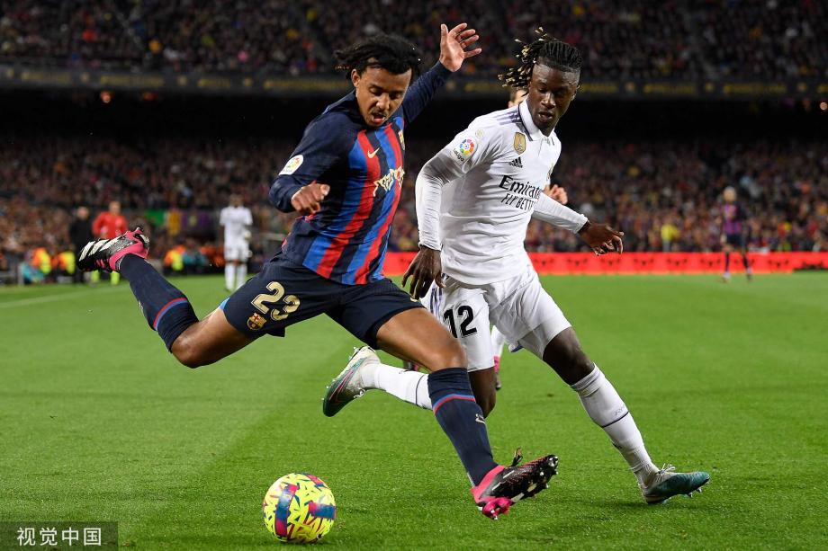 虽然他们身 虽然他们身