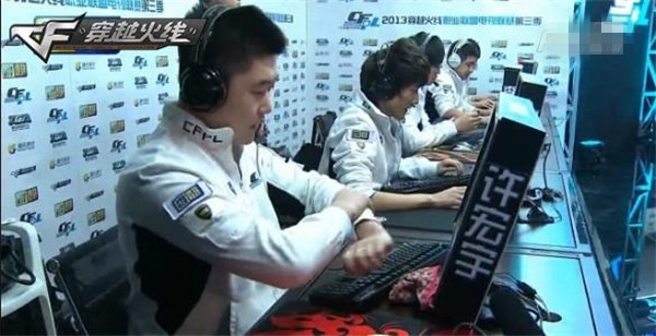 但在禁区弧 但在禁区弧